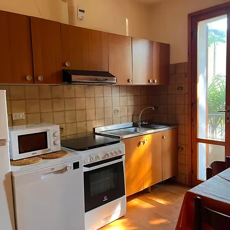 Apartment Cn048 - Cesenatico, Ampio Quadrilocale Con Doppio Posto Auto E Giardino