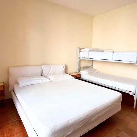 Apartment Cn048 - Cesenatico, Ampio Quadrilocale Con Doppio Posto Auto E Giardino